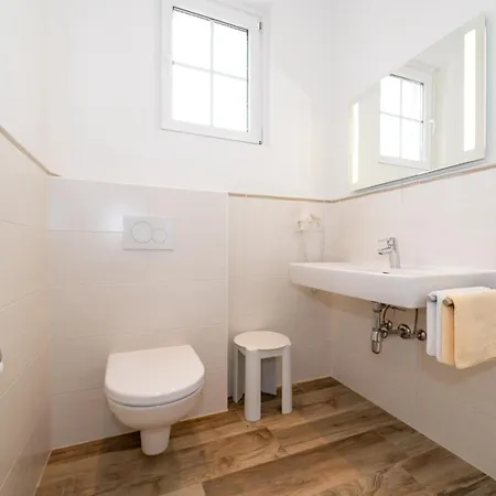 Pension&apartments Ertl Gasthof Seeboden am Millstätter See