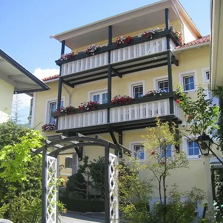 Pensjonat & Ertl 3*