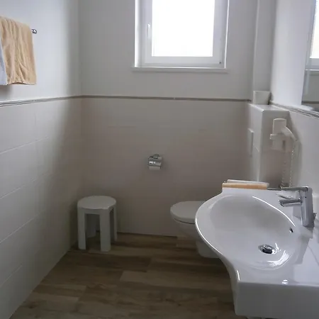 Pension&apartments Ertl Gasthof Seeboden am Millstätter See